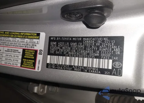 2013 Toyota Matrix S z USA, uszkodzony, nr VIN 2T1LE4EE0DC023235